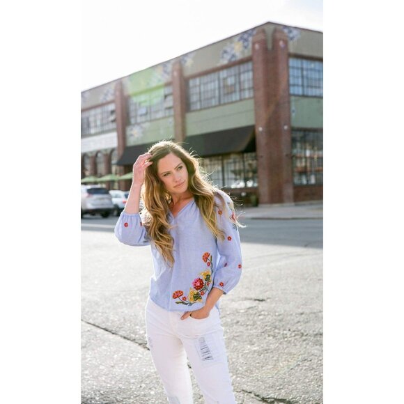 VELVET GRAHAM & SPENCER Arabelle Chambray Embroidered Peasant Blouse, Size M - Picture 4 of 16